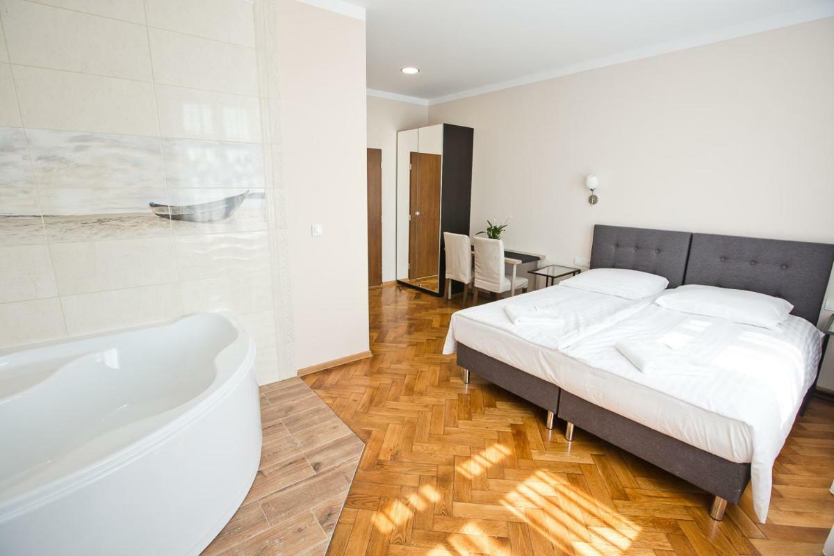 R&b Apartament *